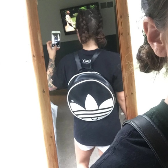 SOLD Rare Adidas backpack - Picture 4 of 5